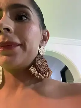 Stripchat Watch Live Sex Cams of Mau_White
