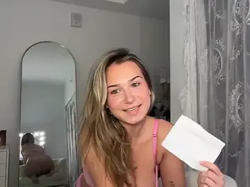 Stripchat Live Sex of Elenahere4u