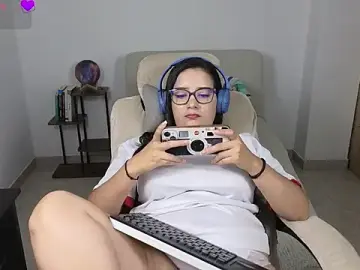 Stripchat Free Live Porn of blue__moon_