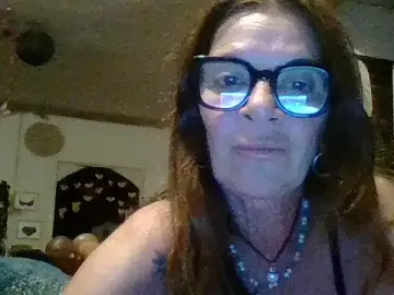 Stripchat Live Sex Cam of gildamilf