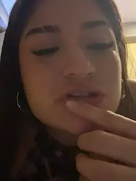 Stripchat Adult Webcam of LuceroRm