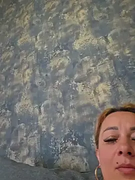 Stripchat Free Porn Cam of RuxyHuge42ETT