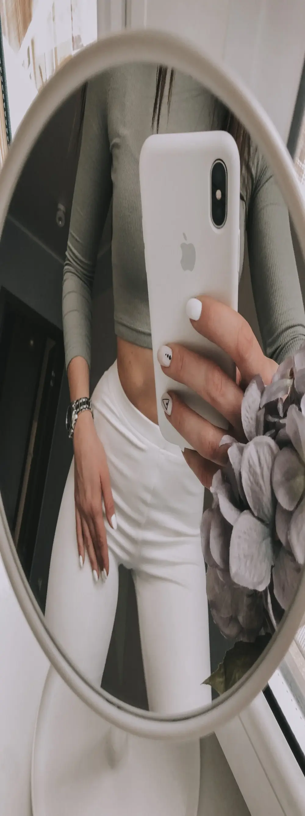 Mira_Whites