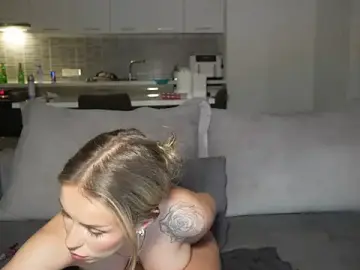 Stripchat Free Live Porn of HotBella-