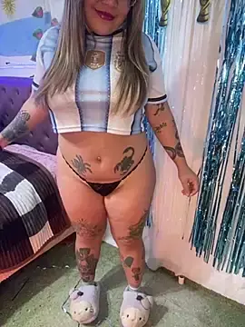 Stripchat Best Webcam of Lindalatina2001