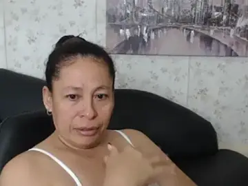 Stripchat Free Live Porn of mature_martina