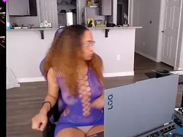 Stripchat Watch Live Sex Cams of ReeseZen