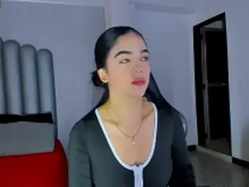 Stripchat Watch Live Sex Cams of Luna__02