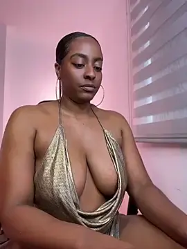 Stripchat Live Sex Cam of evangeline_ch