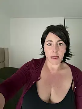 Stripchat Live Sex of juliee1979