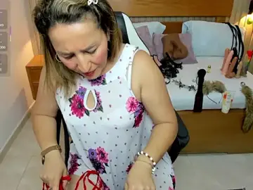 Stripchat Adult Webcams of luciana_ballesteros_