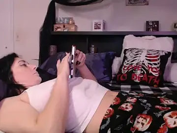 Stripchat Sex Cam of CrystalLake13