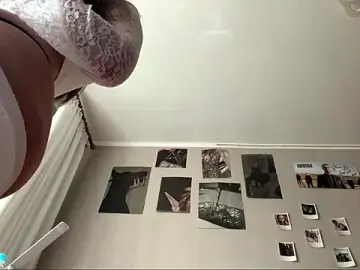 Stripchat Nude Webcam of HoneyKittyk