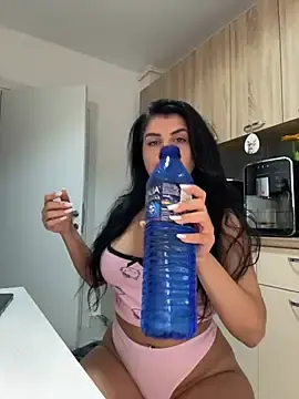 Stripchat Watch Live Sex Cams of Scarlett-Dream