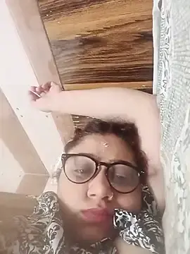 Stripchat Watch Live Sex Cams of yourchahat27