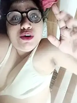 Stripchat Live Sex Cam of yourchahat27