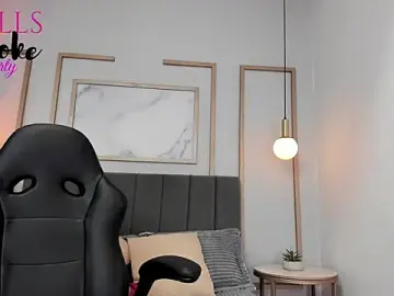 Stripchat Live Sex Cam of ivy_collins_
