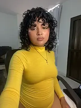 Stripchat Free Porn Cam of ladulcemary_