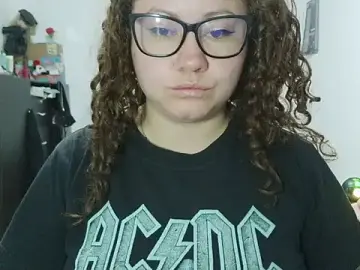 Stripchat Live Sex Cam of curly_greeneyed