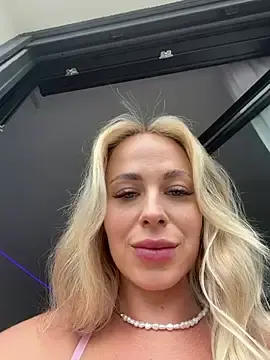 Stripchat Free Live Porn of streetdoll