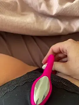 Stripchat Free Porn Cam of elyaptz