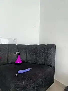 Stripchat Best live sex cam show of riri_brunnete