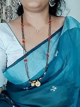 Stripchat Sex Cam of COOL_TEACHER_69