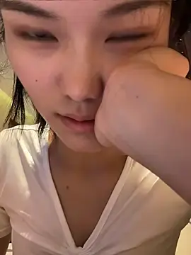 Stripchat Live Sex Cam of yanzi520