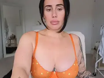 Stripchat Live Sex Cam of LibbyLoveHeartx