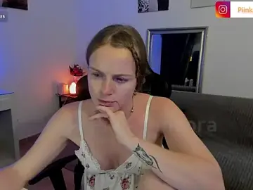 Stripchat Free Live Porn of Piinkpandora