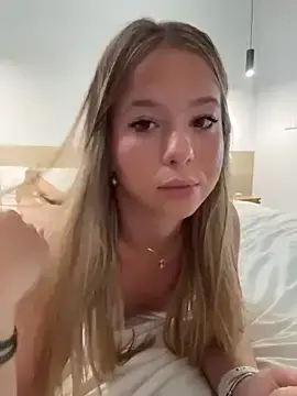 Stripchat Free Porn Cam of Norabbyxox