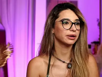 Stripchat Live Porn of ItalianGirl