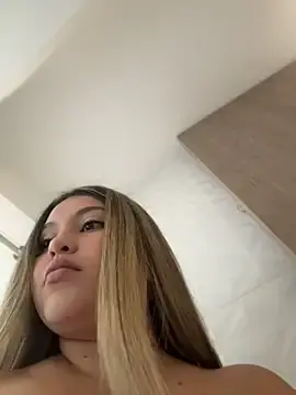 Stripchat Private Sex Chat of lunablossom_