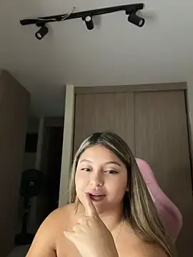 Stripchat Sex Chat of lunablossom_