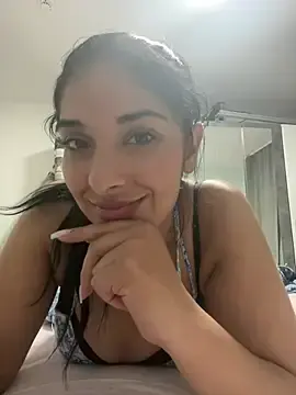 Stripchat Adult Webcams of Laura_nx