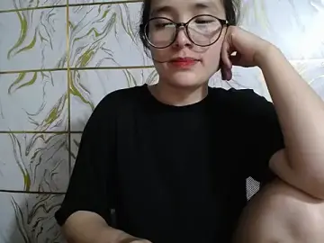 Stripchat Free Porn Cam of Lyzizi_lovely09