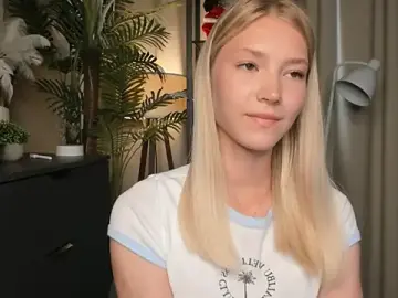 Stripchat Live Sex Cam of ChinBonnell
