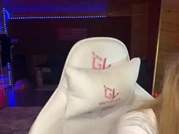 Stripchat Free Live Porn of OpheliaVoss