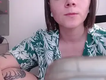 Stripchat Nude Webcam of Hannah______