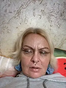 Stripchat Live Sex Cam of Gardener_of_Illusions