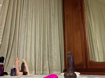 Stripchat Sex Cam of Crazy1One