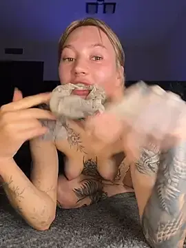 Stripchat Watch Live Sex Cams of Future_star