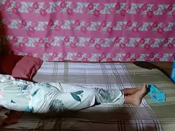 Stripchat Free Live Porn of Itsme_Foxy_Shantale