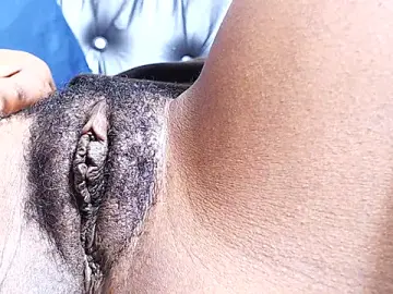 Stripchat Best Webcam of SkinnykeehXO