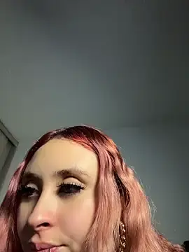 Stripchat Free Porn Cam of Sophia_LuxxX