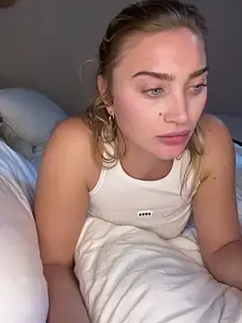 Stripchat Nude Webcam of auriangel