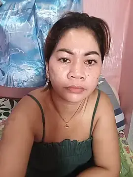 Stripchat Best Webcam of SweetChubbyMommy_02