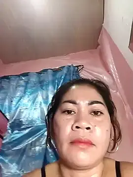 Stripchat Free Live Porn of SweetChubbyMommy_02