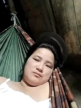 Stripchat Live Sex Cam of BigAss-69