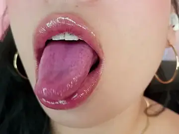 Stripchat Adult Webcam of mia_roux1